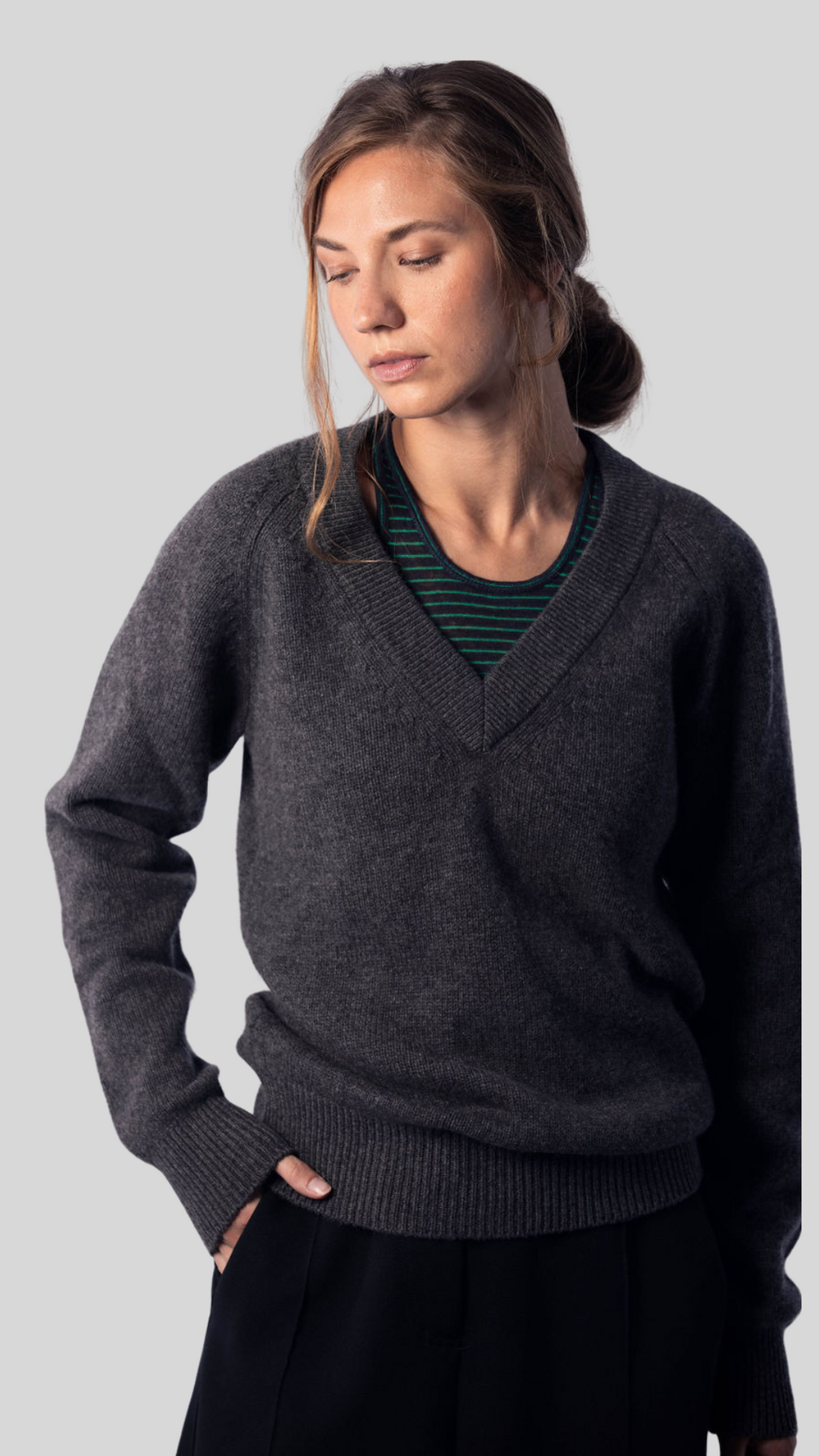 HIGH TWIST WOOL KNIT VーNECK P/O CHACOAL HIGH TWIST WOOL KNIT VーNECK P/O CHACOAL TWIST-YARN WOOL